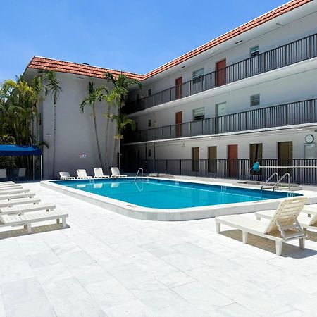 Sunny Isles Apartments By Miarentals サニーアイルズビーチ エクステリア 写真