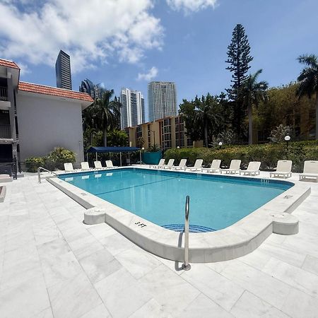 Sunny Isles Apartments By Miarentals サニーアイルズビーチ エクステリア 写真