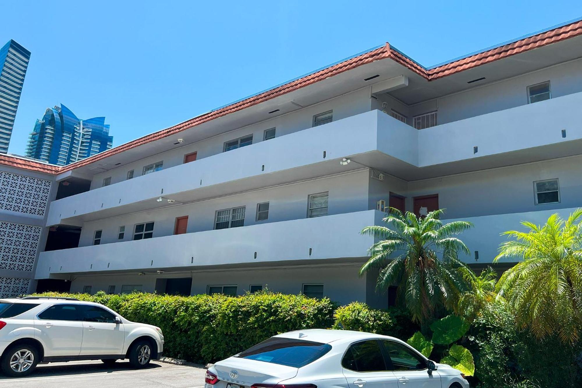 Sunny Isles Apartments By Miarentals サニーアイルズビーチ エクステリア 写真